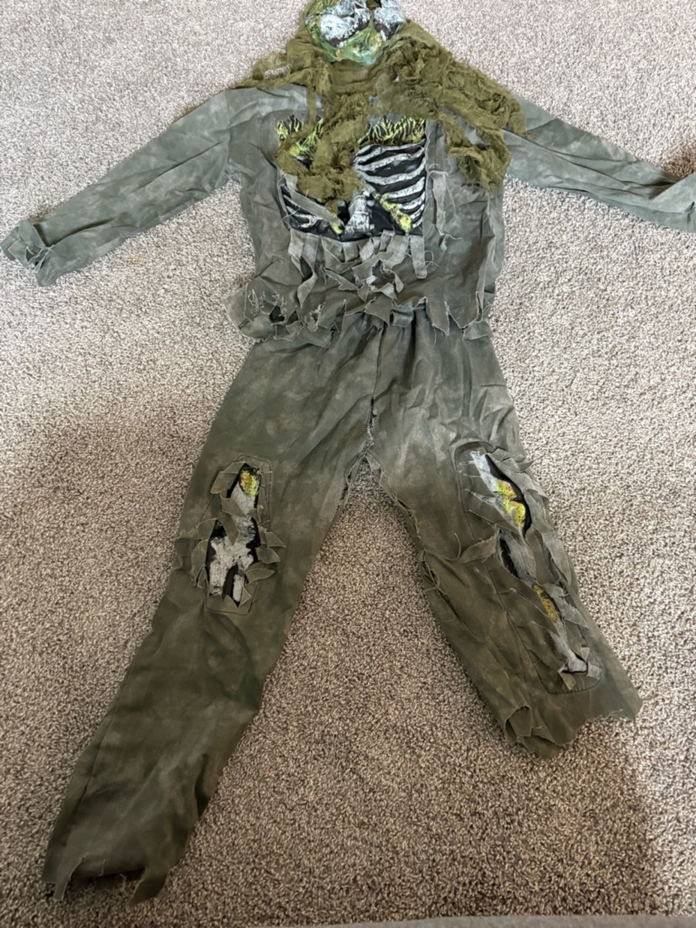 Halloween Costumes - Picture 11 of 12